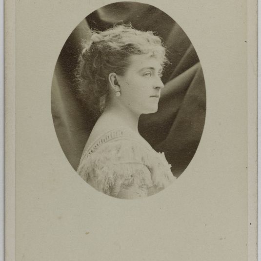 Portrait d'Adeline Blanche Pierson, (1842-1919), (actrice)