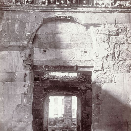 Ruines de la Commune : Hôtel de Ville, salle des Prévôts, paroi nord, 4ème arrondissement, Paris, juin 1871.