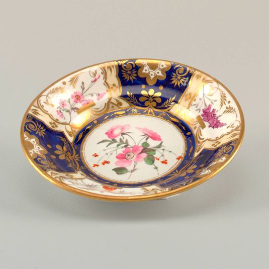Dish with Imari Pattern