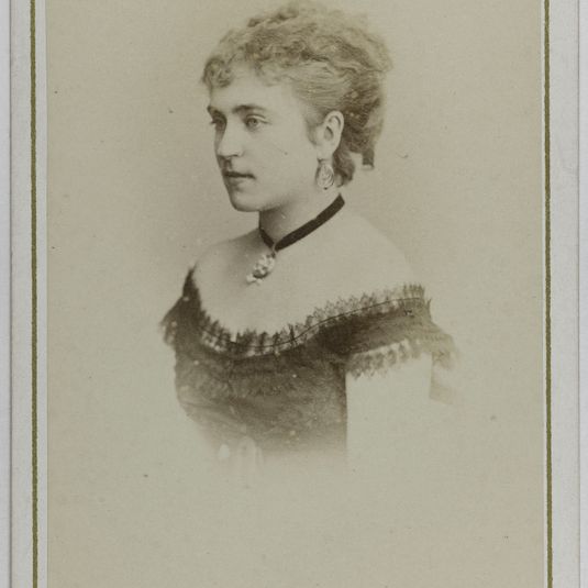 Portrait d'Adeline Blanche Pierson, (1842-1919), (actrice)