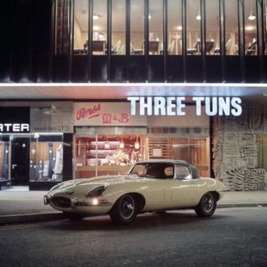 Reflect upon the Three Tuns