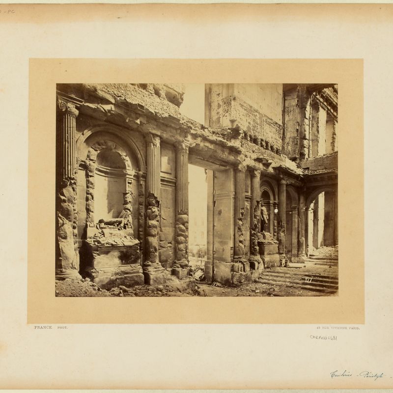 Photographies des ruines de la Commune : Tuileries - Péristyle.