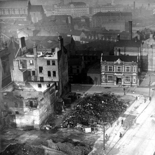 Stop 10, The Albert Memorial Clock and Queen’s Square