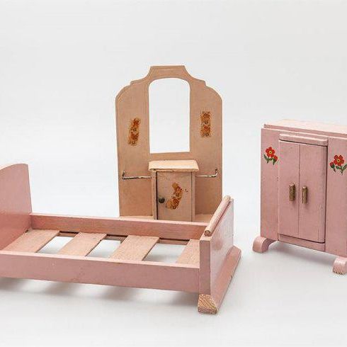 Wooden Pink Bedroom Furniture
