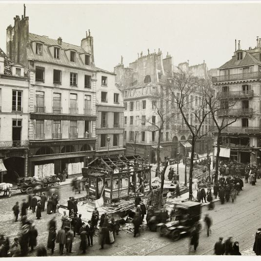 Le quartier St Paul bombardé le 12 avril 1918  (22h30)