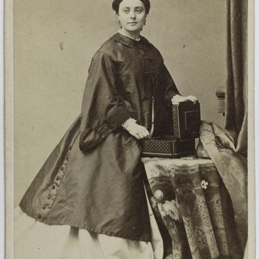 Portrait de Ponsin Adélaïde Zélia, (épouse de H. Provost), (1843-1885), (actrice)