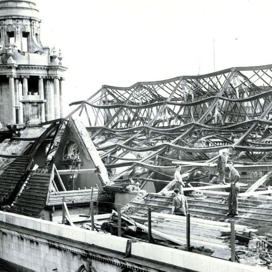 Stop 14, Belfast City Hall