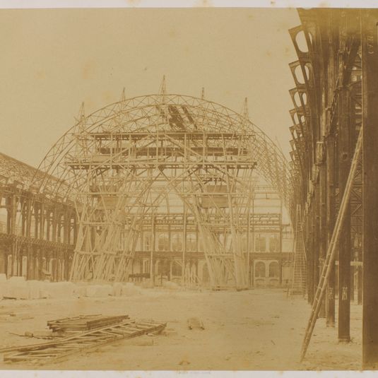 Chantier de la construction du palais de l'Industrie pour l'exposition universelle de 1855, Champs-Elyséees, 8ème arrondissement. Paris
