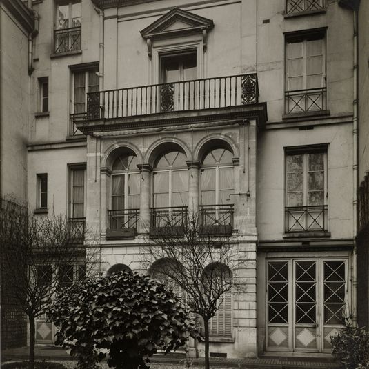 Rue de la Tour-des-Dames, façade sur jardin, 9ème arrondissement, Paris.