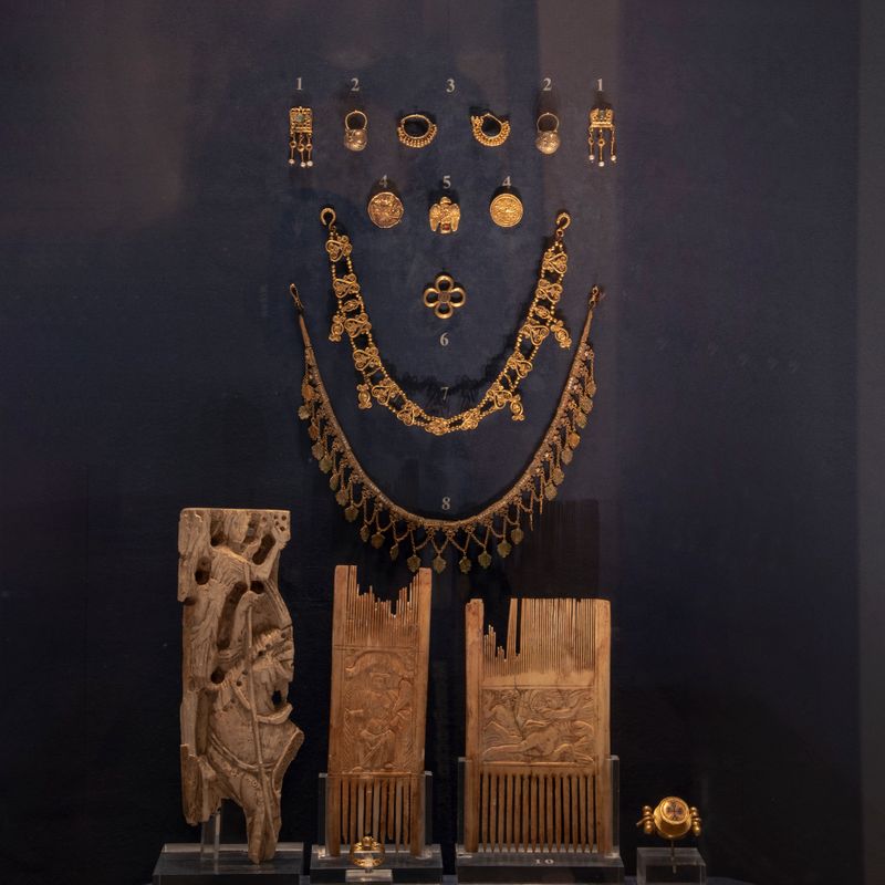 Central display