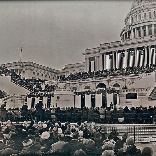 1989-2017: Contemporary Presidencyand Gallery Tour: America's Presidents