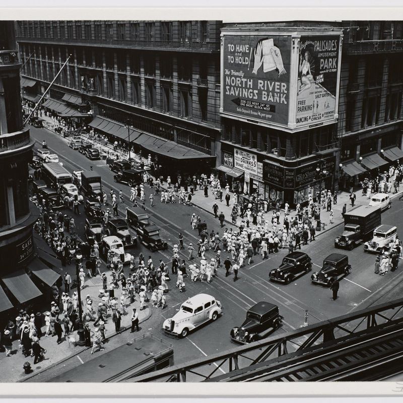 Untitled [Herald Square, West 34th Street and Broadway, New York]