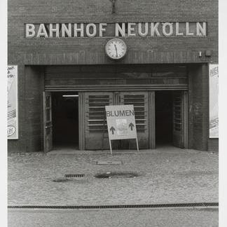 Berlin Geisterbahn - Berlin Stillgelegt (west): Ringbahn: Neukölln, 20-8-83; voorzijde