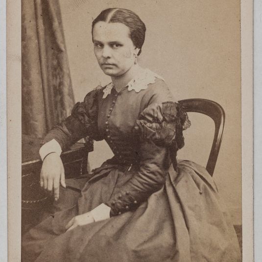 Portrait de Karoly (Caroline Duveau, épouse Maubant, dite), (vers 1840-), (actrice)