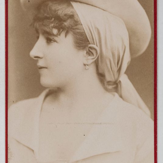 Portrait d'Alice Panot (v. 1869-), actrice au Théâtre des Nouveautés et au Théâtre de l'odéon en 1889.
