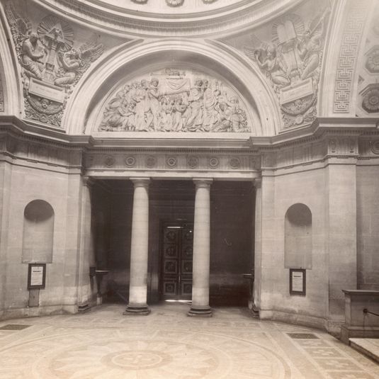 Vestibule, Chapelle Expiatoire, 29 rue Pasquier - Square Louis-XVI, 8ème arrondissement, Paris.