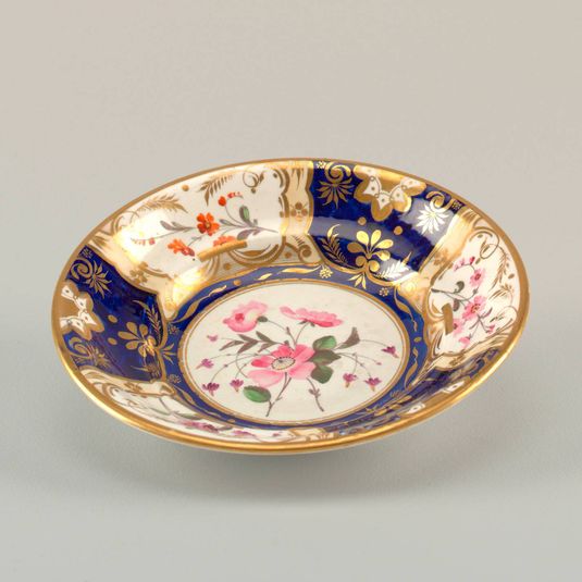 Dish with Imari Pattern