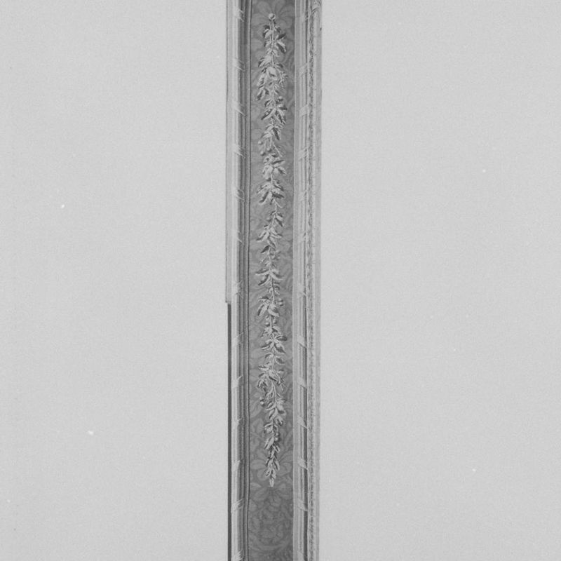 Vertical Panels with Cherry Spray