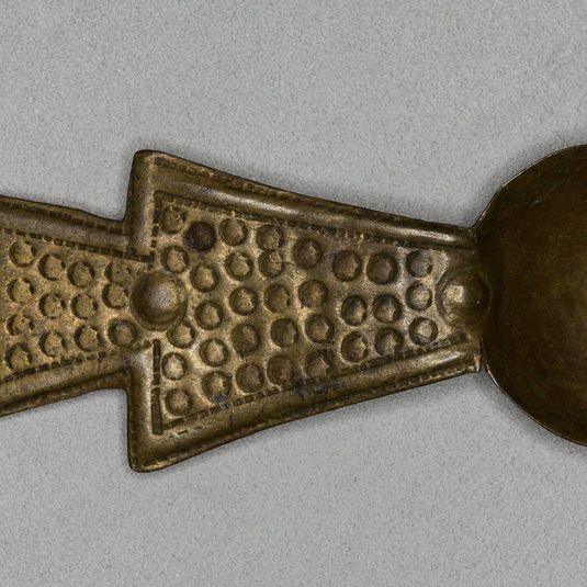Triangular handled spoon gold weight
Gold Weight (alternate title)