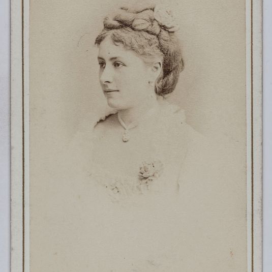 Portrait de Riel, actrice au Théâtre de Vaudeville en 1869-1870.