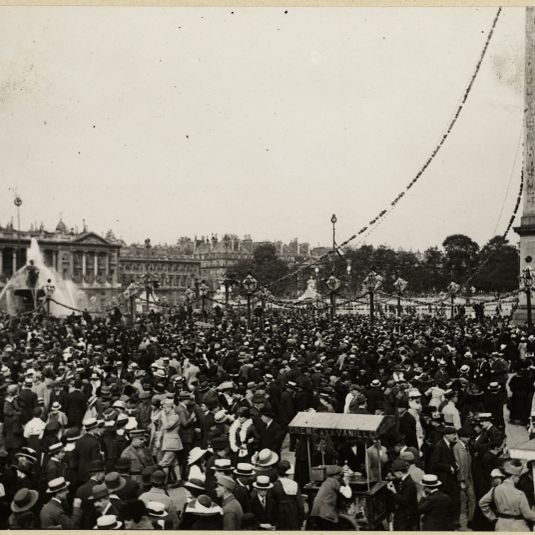 Foule, place de la Concorde, 8ème arrondissement, Paris, 14 juillet 1919