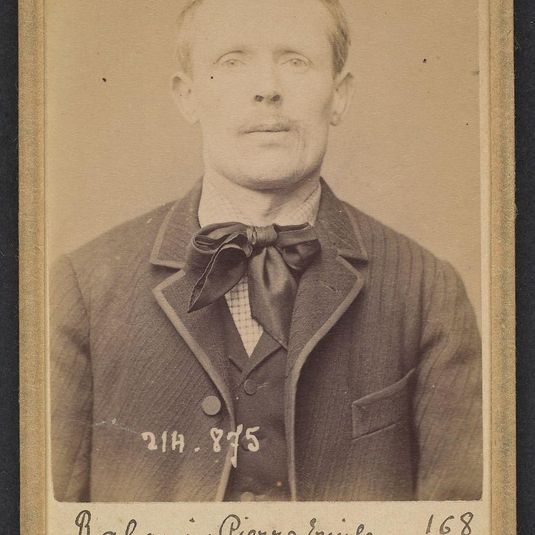 Raboin. Émile, Pierre. 41 ans, né à Ouzoir-sur-Loire (Loiret). Distillateur. Assoc. de malfaiteurs. 28/2/94